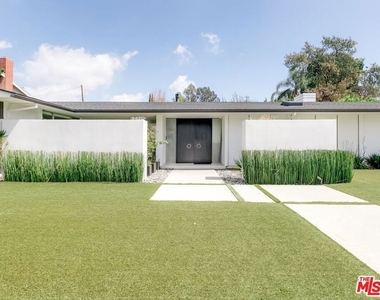 5470 Katherine Avenue - Photo Thumbnail 14