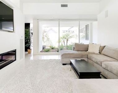 5470 Katherine Avenue - Photo Thumbnail 20