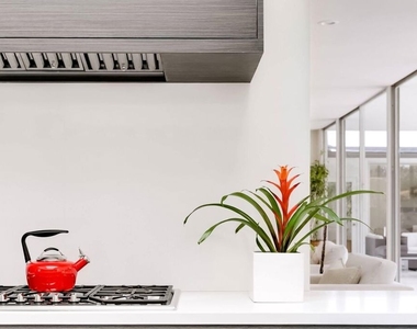 5470 Katherine Avenue - Photo Thumbnail 22