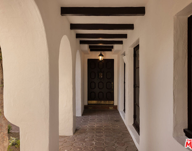 1641 N Ogden Drive - Photo Thumbnail 2
