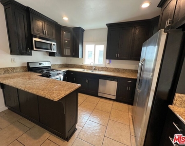 1282 S Highland Avenue - Photo Thumbnail 7