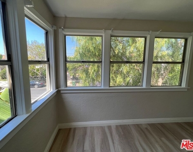 1282 S Highland Avenue - Photo Thumbnail 5