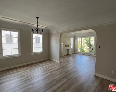 1282 S Highland Avenue - Photo Thumbnail 3