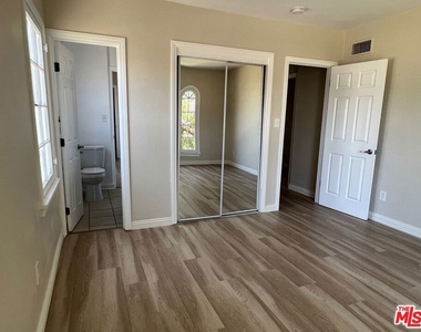 1282 S Highland Avenue - Photo Thumbnail 12