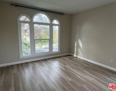 1282 S Highland Avenue - Photo Thumbnail 10