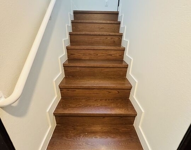 8820 Orchard Avenue - Photo Thumbnail 6
