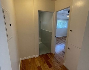 3192 Queensbury Drive - Photo Thumbnail 11