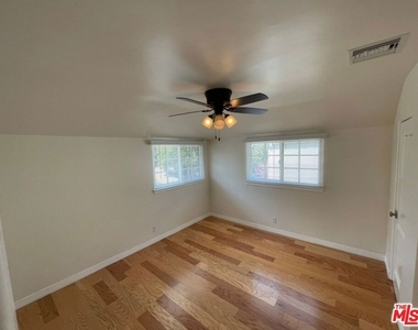 3192 Queensbury Drive - Photo Thumbnail 3