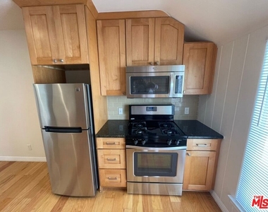 3192 Queensbury Drive - Photo Thumbnail 13