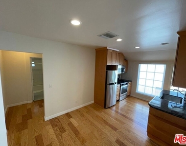 3192 Queensbury Drive - Photo Thumbnail 10