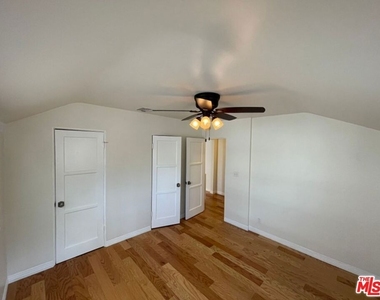 3192 Queensbury Drive - Photo Thumbnail 4