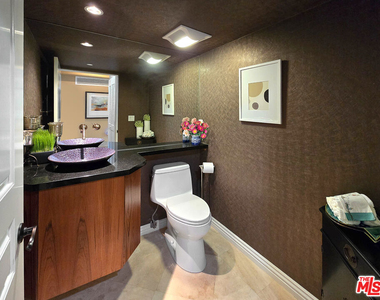 10795 Wilshire Boulevard - Photo Thumbnail 24