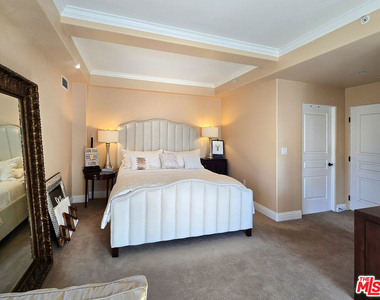 10795 Wilshire Boulevard - Photo Thumbnail 32