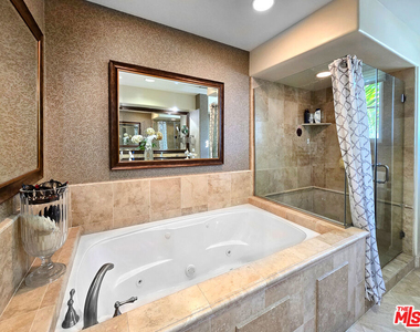 10795 Wilshire Boulevard - Photo Thumbnail 30