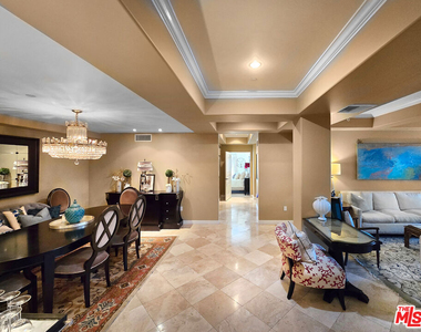 10795 Wilshire Boulevard - Photo Thumbnail 10