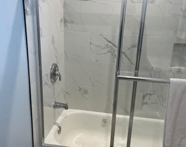 15524 Sylvan Street - Photo Thumbnail 8