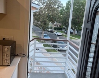 15524 Sylvan Street - Photo Thumbnail 1