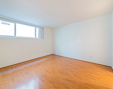 933 S Manhattan Place - Photo Thumbnail 15