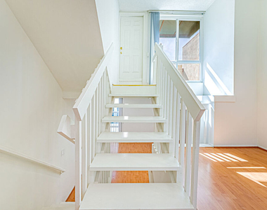 933 S Manhattan Place - Photo Thumbnail 11