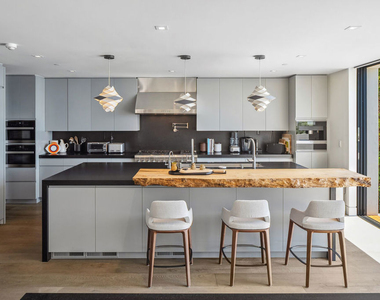 31824 Seafield Drive - Photo Thumbnail 9