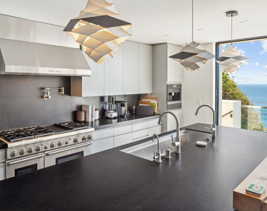 31824 Seafield Drive - Photo Thumbnail 10