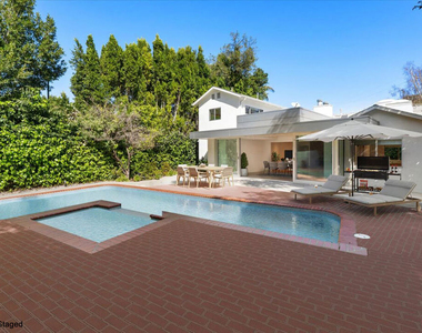 4031 Hollyline Avenue - Photo Thumbnail 22
