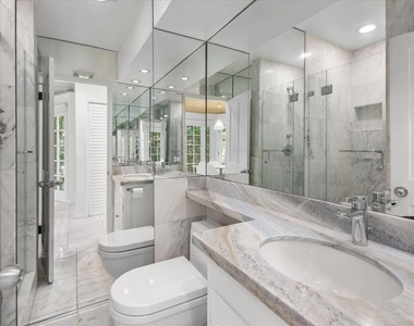4031 Hollyline Avenue - Photo Thumbnail 12