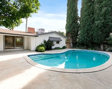 5211 Allott Avenue - Photo Thumbnail 16