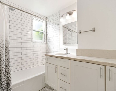 5211 Allott Avenue - Photo Thumbnail 14