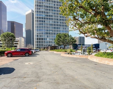 800 W 1st Street - Photo Thumbnail 1