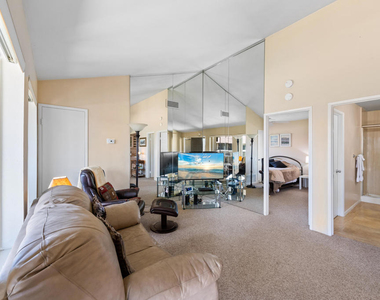 1150 E Amado Road - Photo Thumbnail 6
