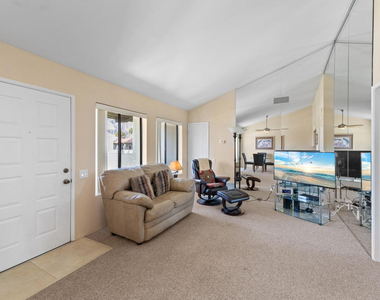 1150 E Amado Road - Photo Thumbnail 5
