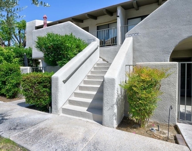 1150 E Amado Road - Photo Thumbnail 3