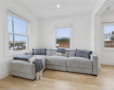 10 Sagamore Road - Photo Thumbnail 9