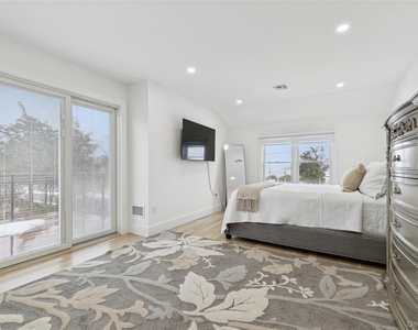 10 Sagamore Road - Photo Thumbnail 32