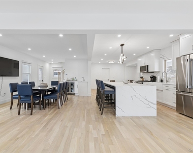 10 Sagamore Road - Photo Thumbnail 7