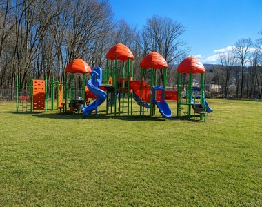 39 Tanager Road - Photo Thumbnail 14