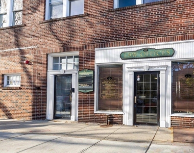 47 Beekman Avenue - Photo Thumbnail 10