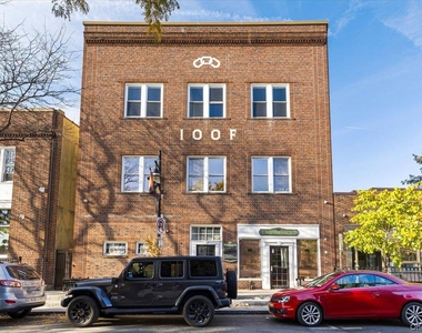 47 Beekman Avenue - Photo Thumbnail 8