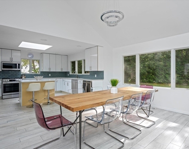 5 Lakewood Lane - Photo Thumbnail 10