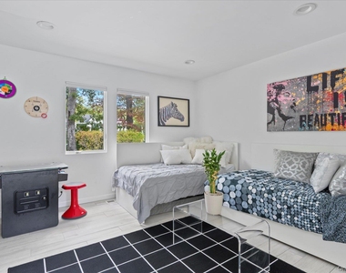 5 Lakewood Lane - Photo Thumbnail 15