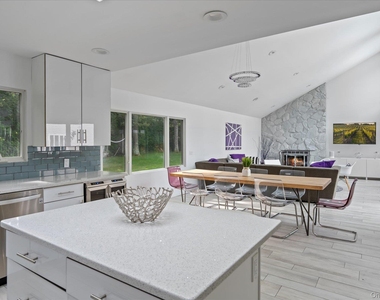 5 Lakewood Lane - Photo Thumbnail 13