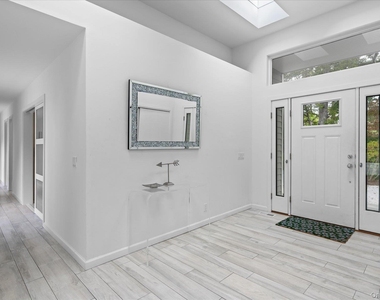 5 Lakewood Lane - Photo Thumbnail 4