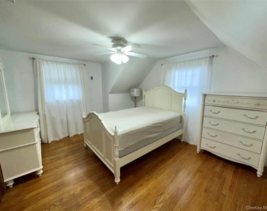 1316 Mcclure Avenue - Photo Thumbnail 15
