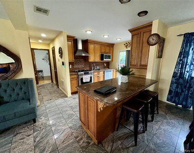 1316 Mcclure Avenue - Photo Thumbnail 2