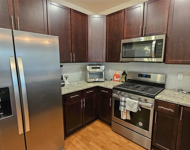 260 W Main Street - Photo Thumbnail 3