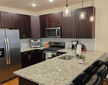 260 W Main Street - Photo Thumbnail 1