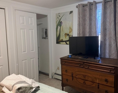 171 Lake Shore Drive - Photo Thumbnail 8