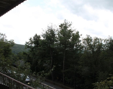 1003 Parkview Drive - Photo Thumbnail 12