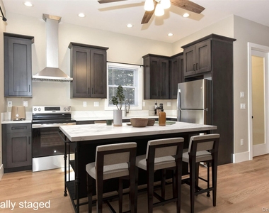 127 Pine Street - Photo Thumbnail 5